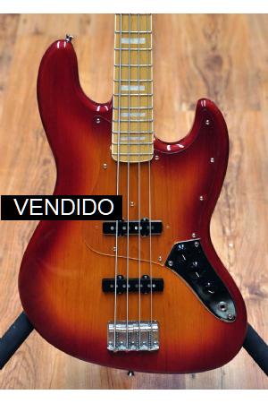 Fender 1975 Reissue Jazz Bass Cherryburst MN (Made in Japan in 1985) Fender 1975 Reissue Jazz Bass Cherryburst MN (Made in Japan in 1985)